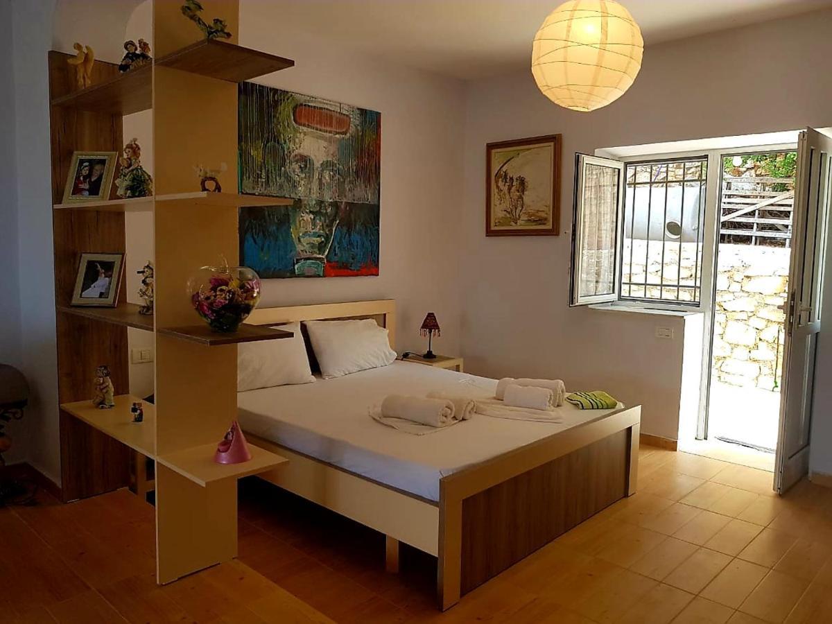 Aira Apartment Химара Экстерьер фото