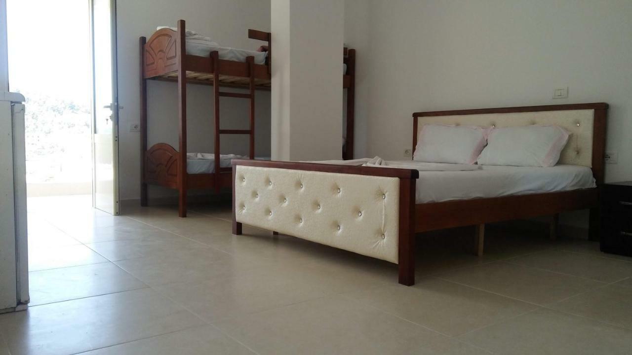 Aira Apartment Химара Экстерьер фото